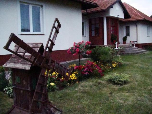 Pensjonat Dworek Baranowka Goniadz Kültér fotó